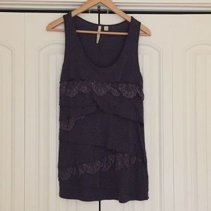 Layer looking lace detail tank